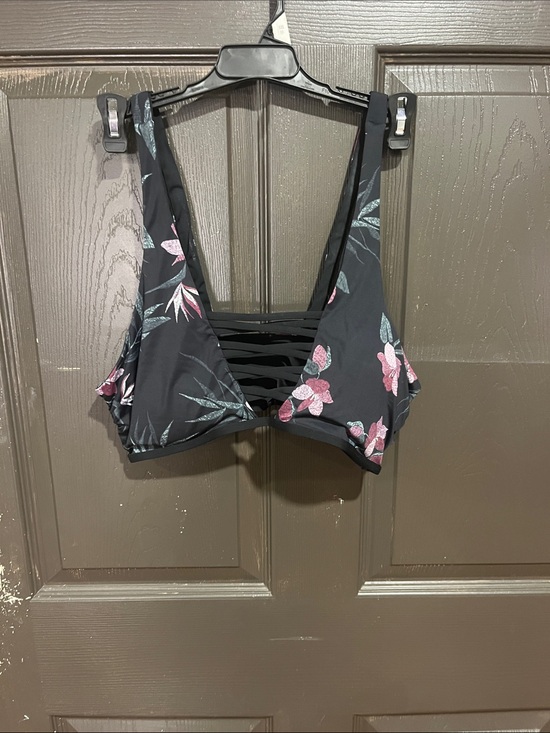 Other - Floral Lace-Up Bralette - Black with Pink Floral